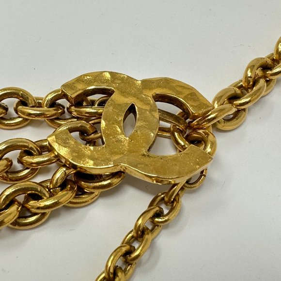 CHANEL 1980s Vintage Gold Logo CC Pendant Triple Chain Belt main image 7